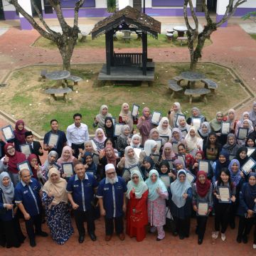 Majlis Anugerah Dekan Semester Kedua Sesi 2023/2024 (A232)